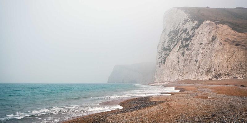 从深圳通后台架构看智能家居系统集成：高并发与数据安全的双重启示